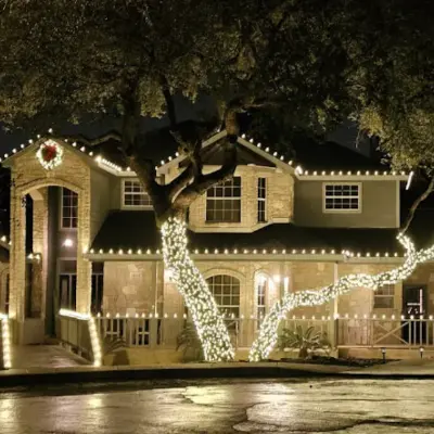 wreath garland and tree lighting